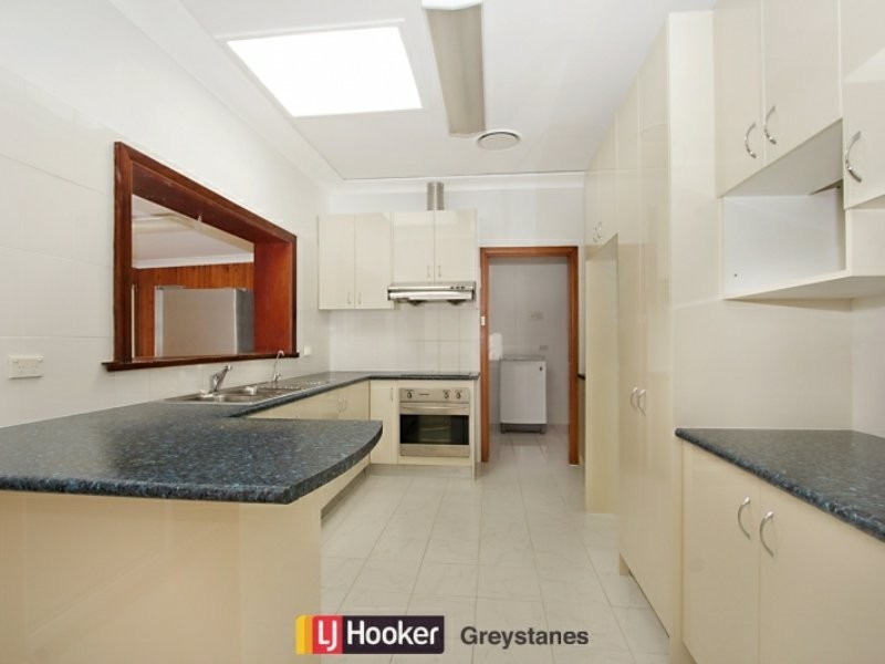 10 RONALD PLACE, Guildford NSW 2161