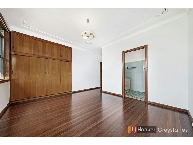 10 RONALD PLACE, Guildford NSW 2161