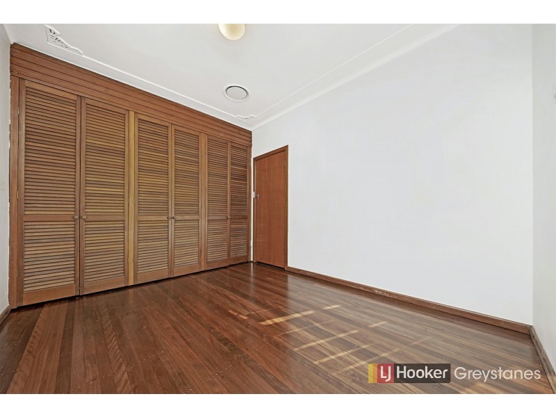 10 RONALD PLACE, Guildford NSW 2161