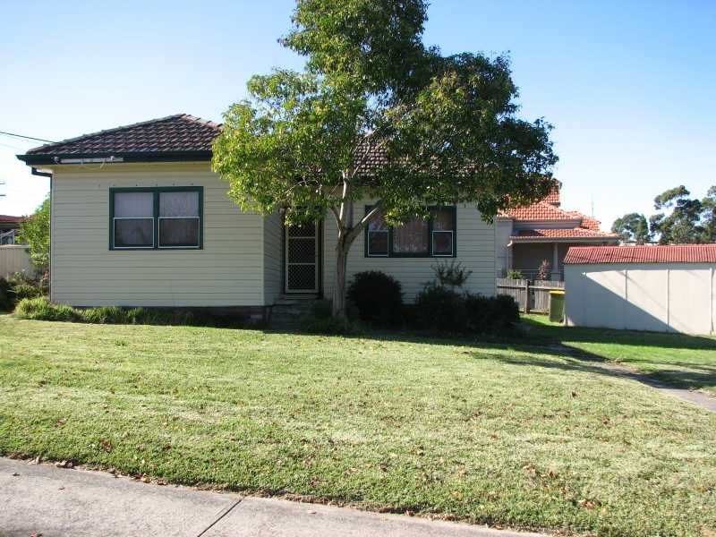 28 Princes St, Guildford West NSW 2161