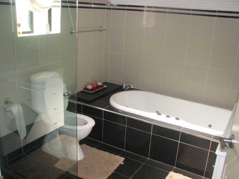 6 Rein Road, Greystanes NSW 2145