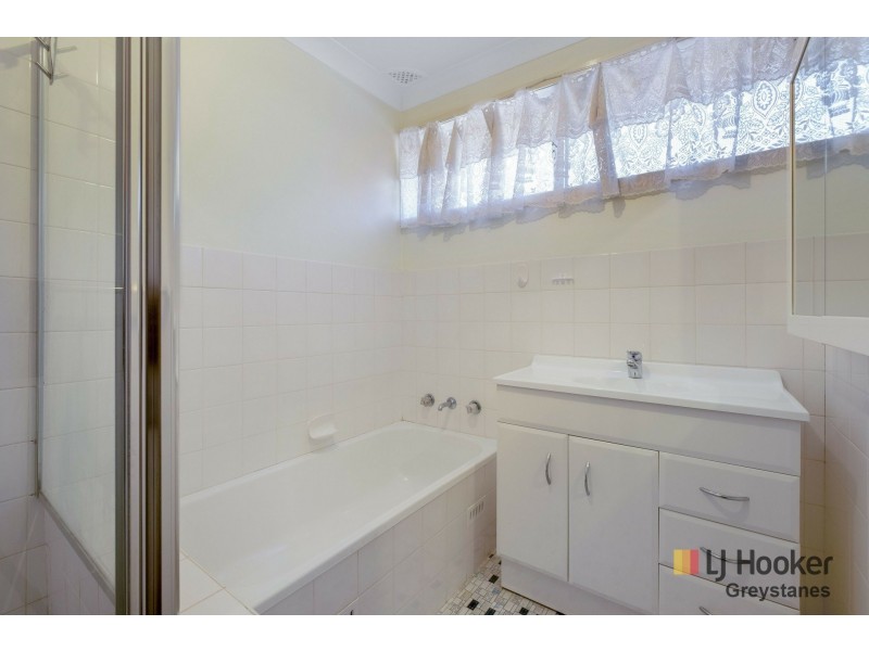 28 Gardenia Parade, Greystanes NSW 2145