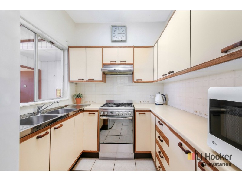 17 Sandra Street, Woodpark NSW 2164