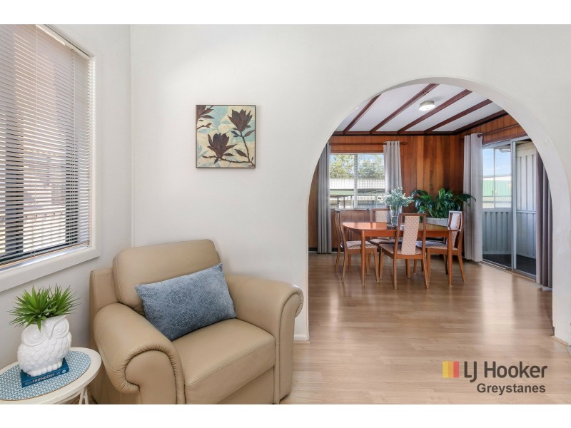 17 Sandra Street, Woodpark NSW 2164