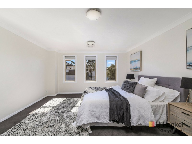 6 Baoma Avenue, Pemulwuy NSW 2145