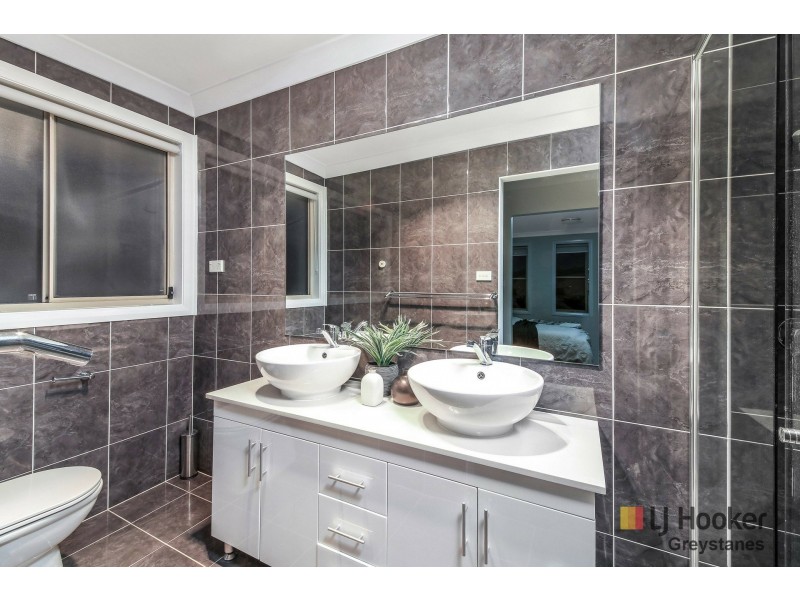 6 Baoma Avenue, Pemulwuy NSW 2145