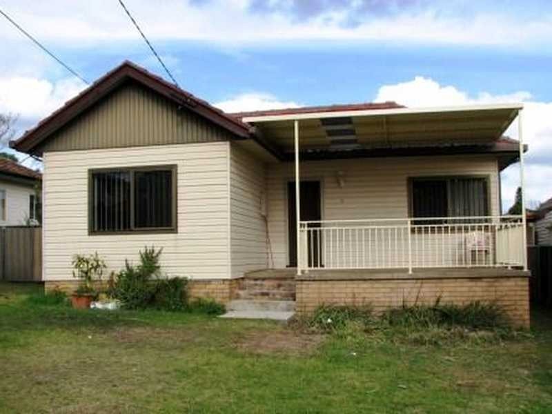 6 Verlie St, Merrylands NSW 2160