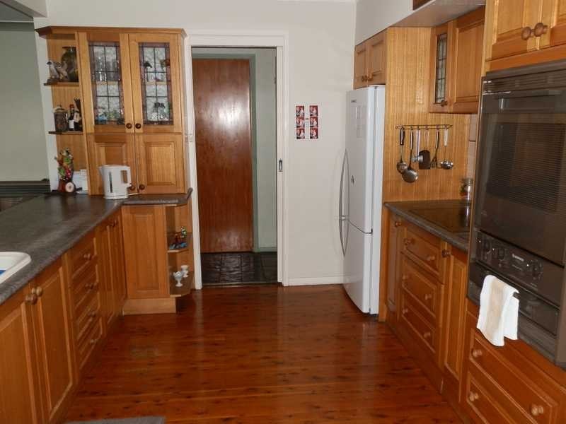 11 Dwight St, Greystanes NSW 2145