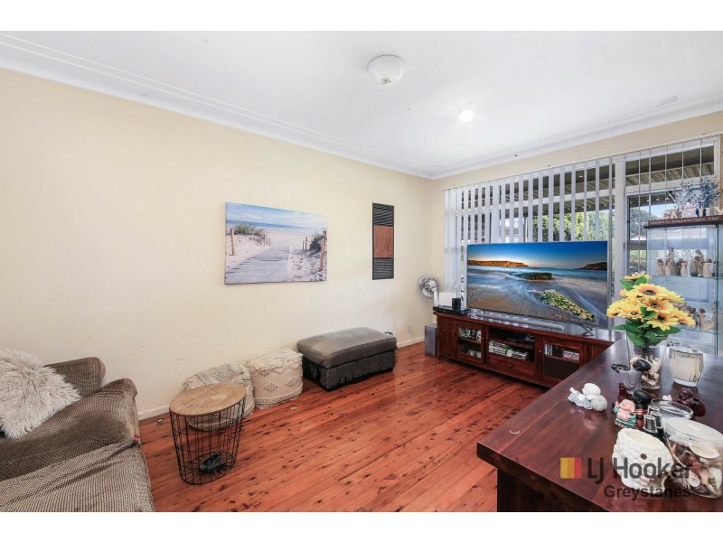 11 Wattle Street, Greystanes NSW 2145