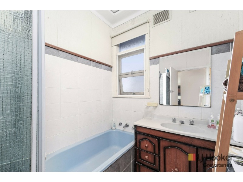 11 Wattle Street, Greystanes NSW 2145