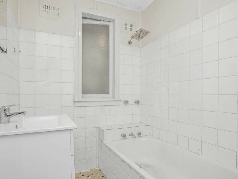 9 BANARO AVENUE, Whalan NSW 2770