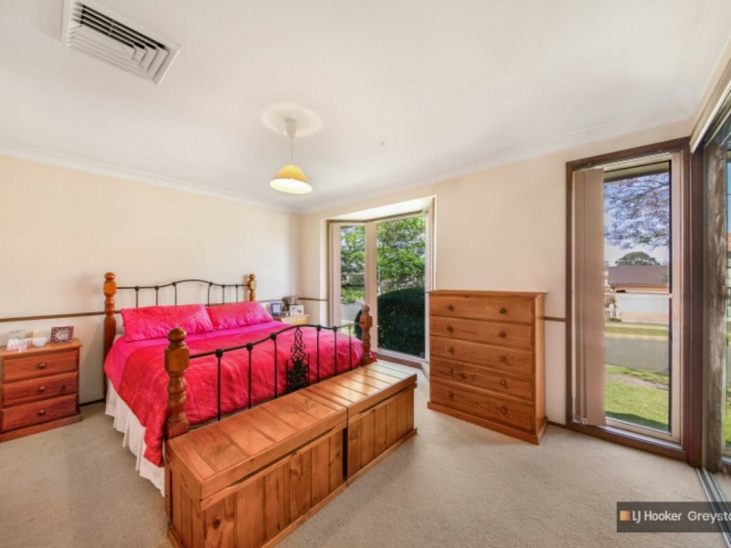 27 Darmenia Avenue, Greystanes NSW 2145