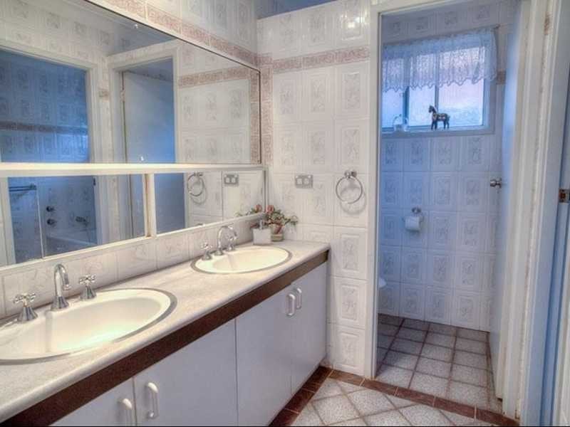 6 Adrian Pl, Greystanes NSW 2145