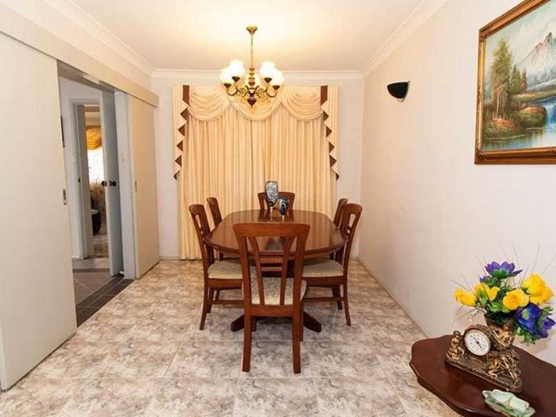 6 Adrian Pl, Greystanes NSW 2145