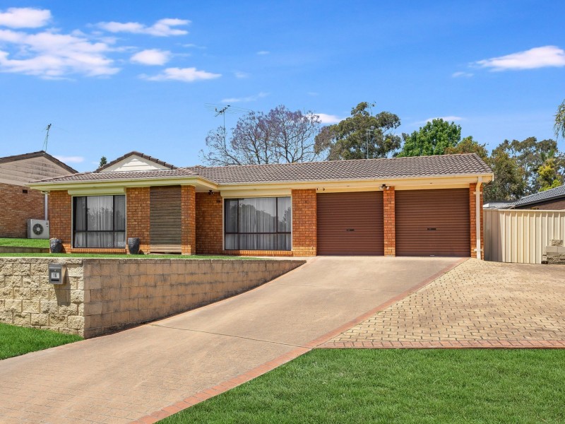16 Bouchet Crescent, Minchinbury NSW 2770