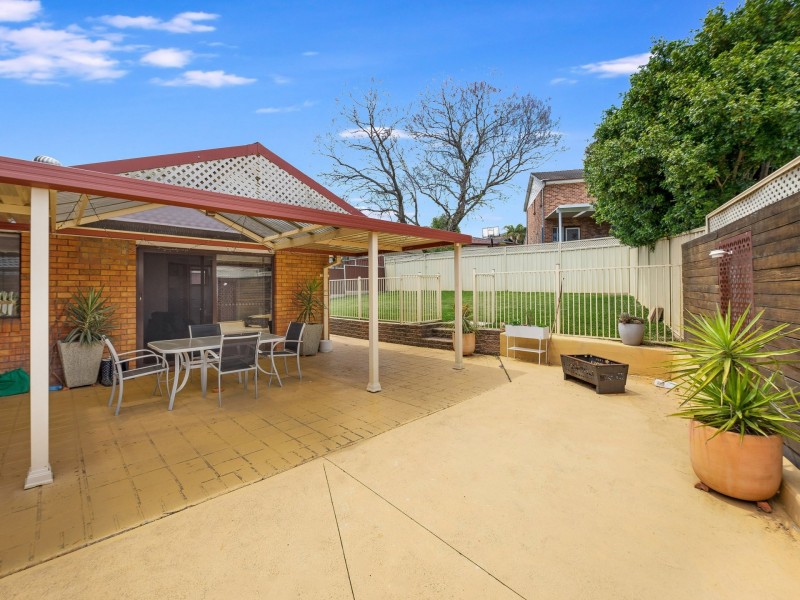 16 Bouchet Crescent, Minchinbury NSW 2770