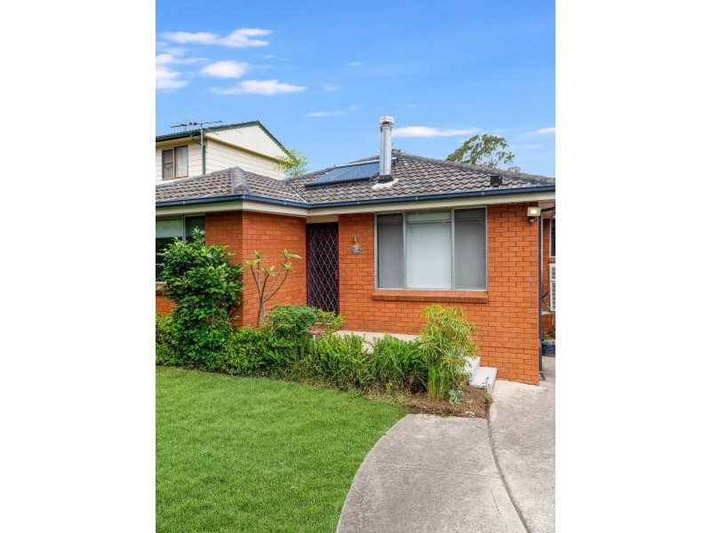 8 Bayfield Road, Greystanes NSW 2145