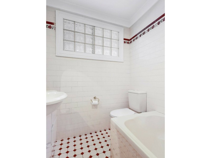 8 Bayfield Road, Greystanes NSW 2145