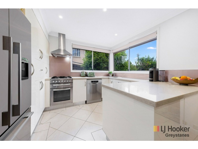 8 Bayfield Road, Greystanes NSW 2145