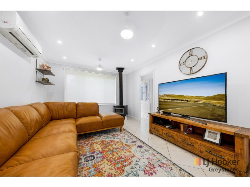 8 Bayfield Road, Greystanes NSW 2145