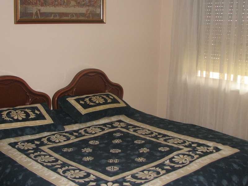 9 Jeffrey Ave, Greystanes NSW 2145