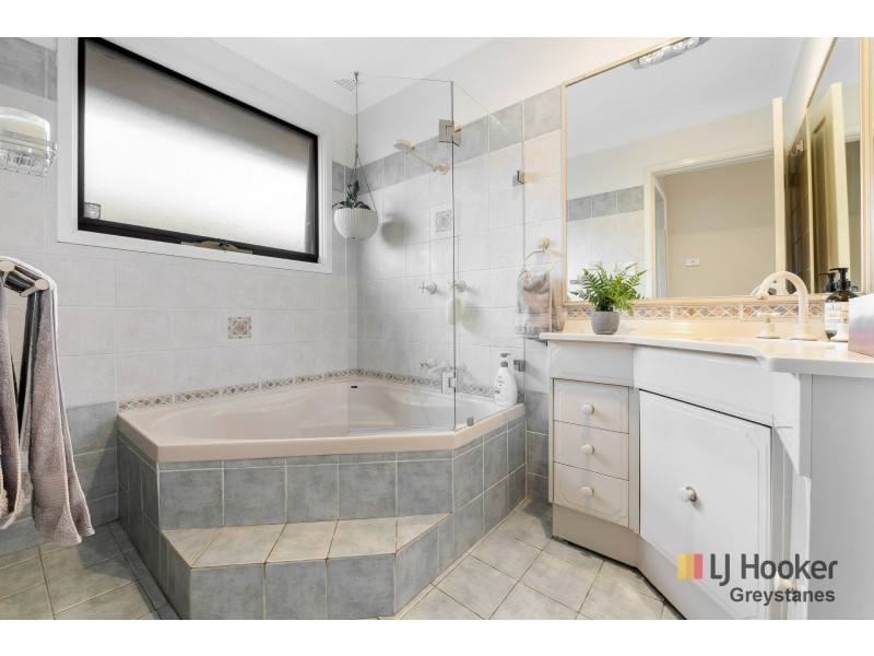 18 Macleay Street, Greystanes NSW 2145