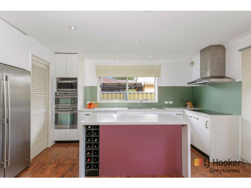 8 Viola Place, Greystanes NSW 2145