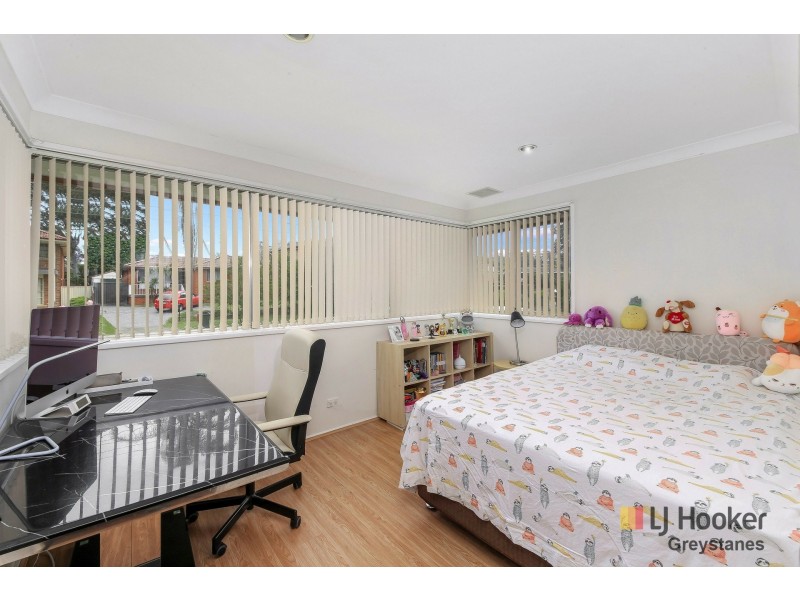 8 Viola Place, Greystanes NSW 2145