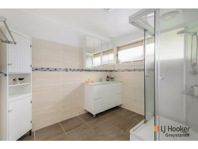 8 Viola Place, Greystanes NSW 2145