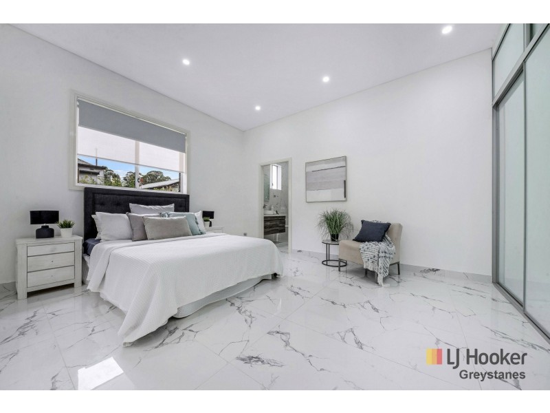 21 Binalong Road, Pendle Hill NSW 2145