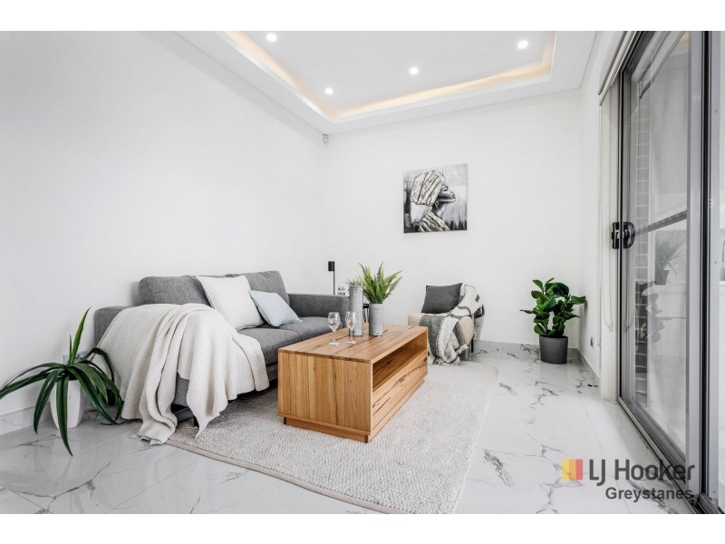 21 Binalong Road, Pendle Hill NSW 2145