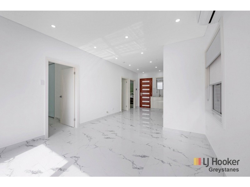 21 Binalong Road, Pendle Hill NSW 2145