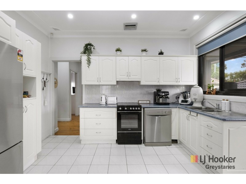 5 Royal Place, Greystanes NSW 2145