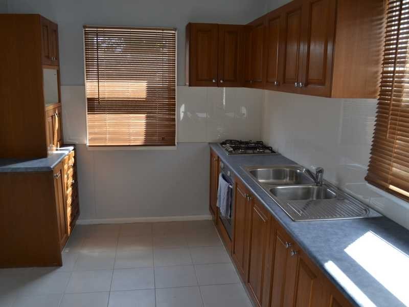 2 Sandra St, Woodpark NSW 2164