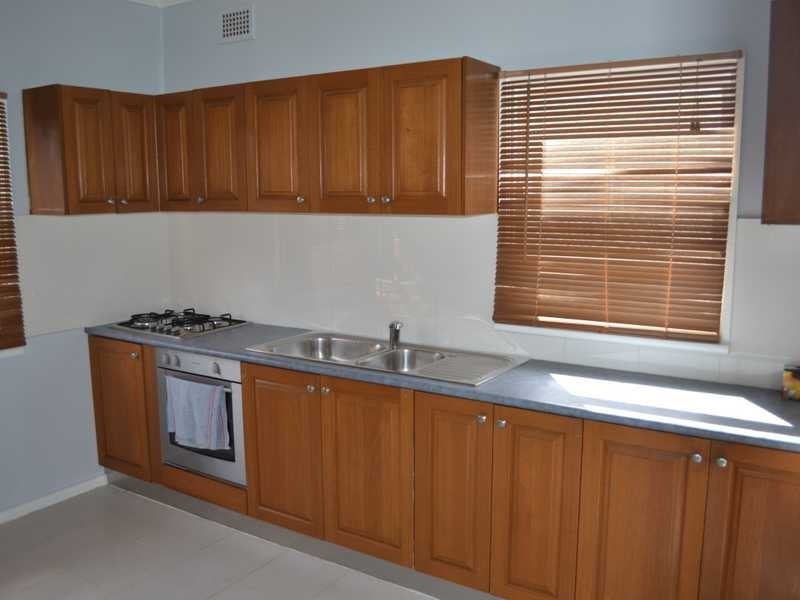 2 Sandra St, Woodpark NSW 2164