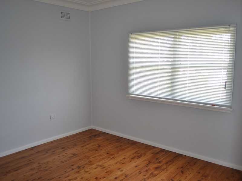 2 Sandra St, Woodpark NSW 2164