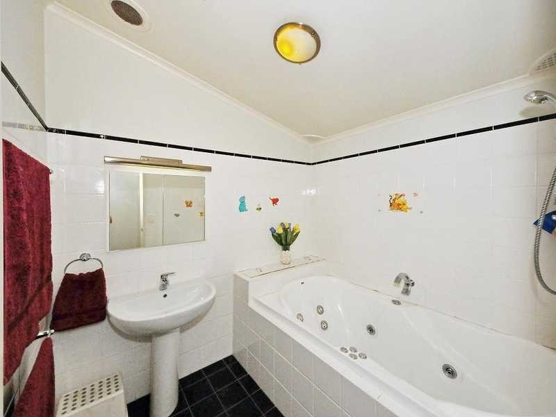 5 Roberta Street, Greystanes NSW 2145