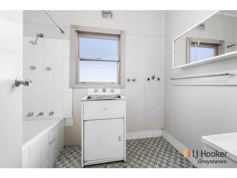 22 BURSILL STREET, Guildford NSW 2161