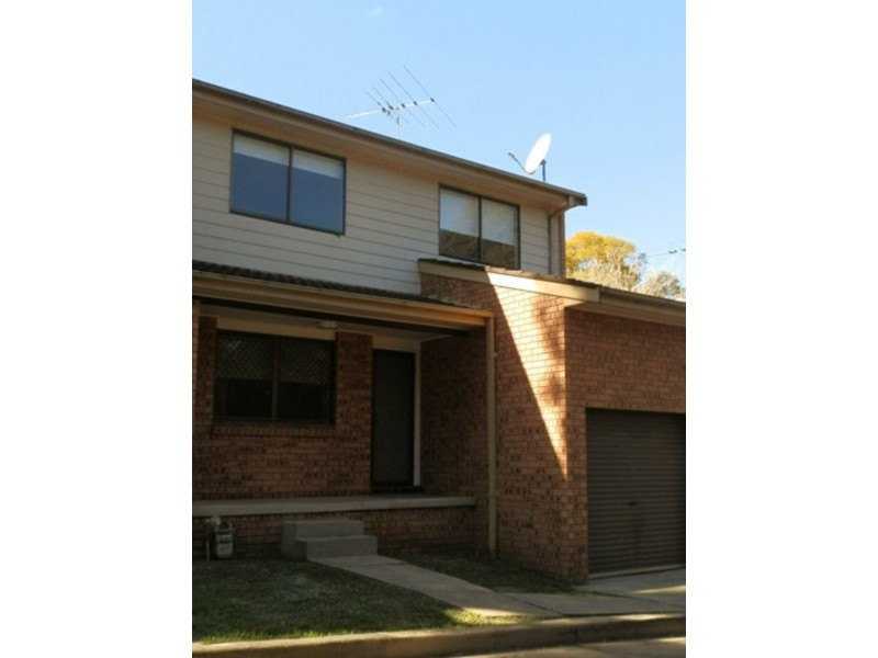 2/27 TENNYSON PARADE, Guildford NSW 2161