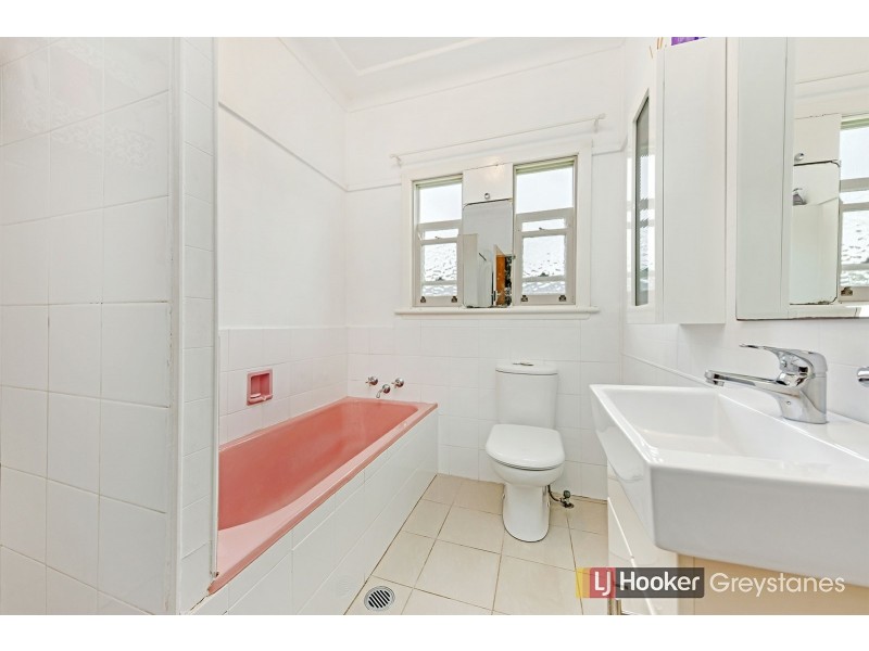 5 FAIRVIEW STREET, Guildford NSW 2161