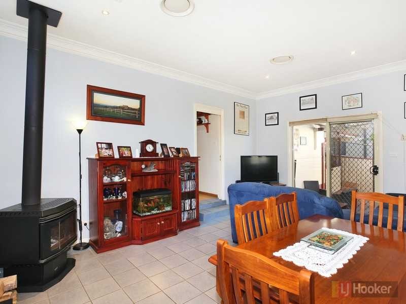 8 Carmen St, Guildford NSW 2161