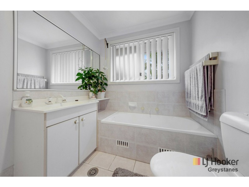 9 Jowarra Way, Merrylands NSW 2160