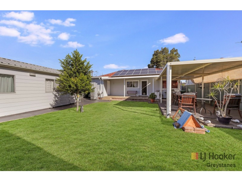 35 Station Road, Toongabbie NSW 2146