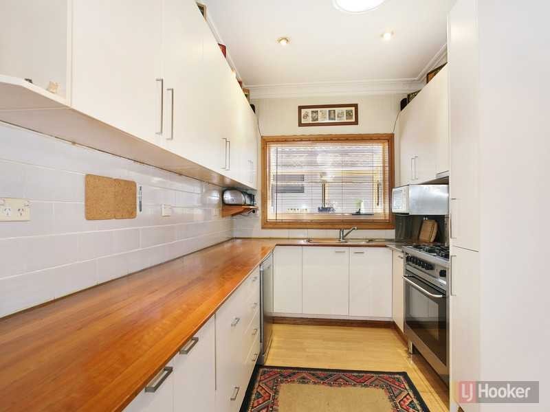 8 Carmen St, Guildford NSW 2161