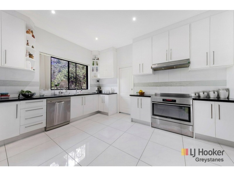 11 Strickland Place, Wentworthville NSW 2145