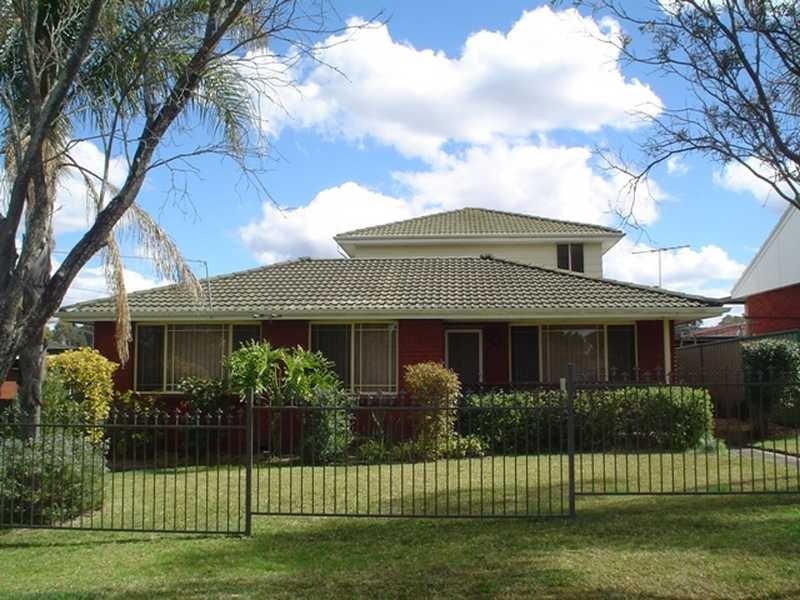 5 Bernie St, Greystanes NSW 2145