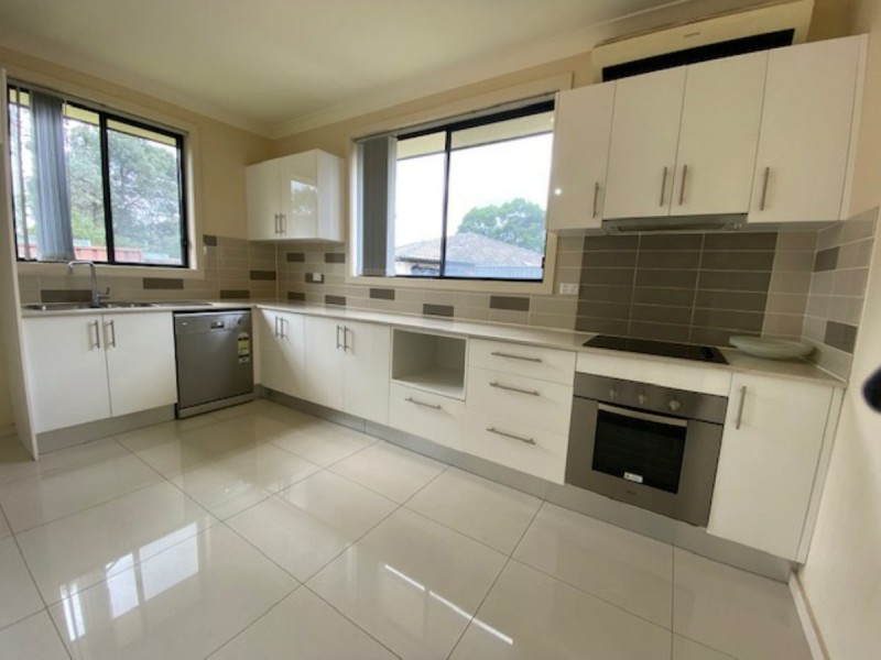 5A ROYAL PL, Greystanes NSW 2145