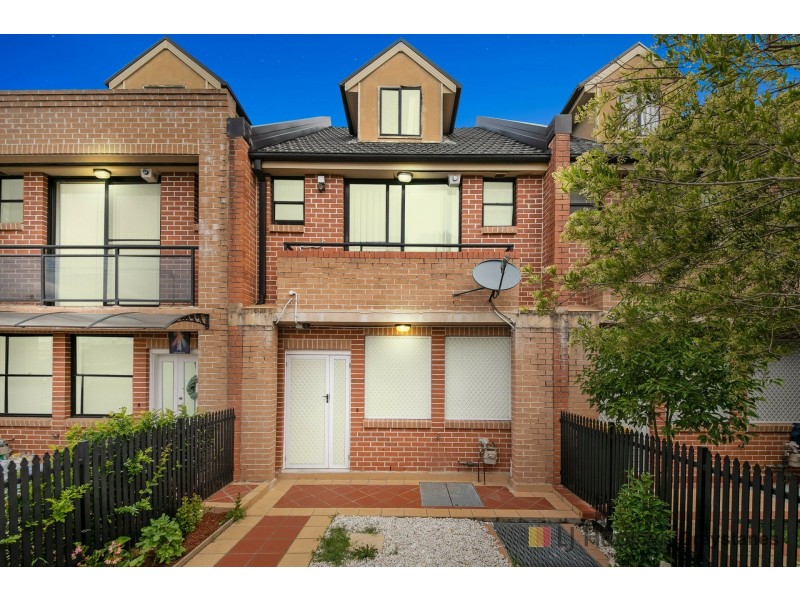 2/24-28 Cleone Street, Guildford NSW 2161