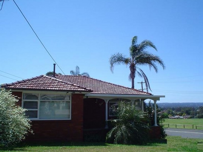 8 Daniel Street, Greystanes NSW 2145