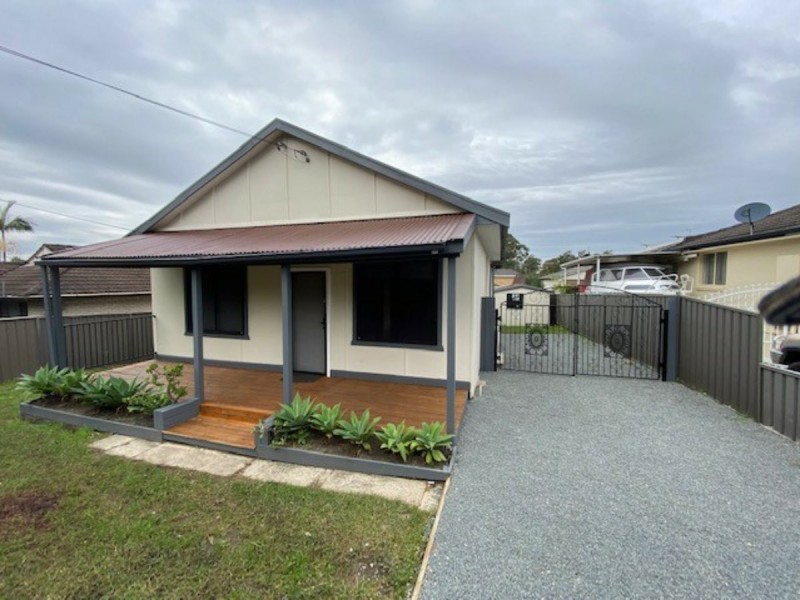 8 GIPPS ROAD, Greystanes NSW 2145